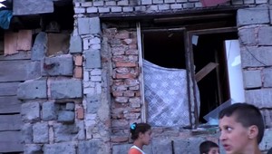 Po bitke ostala v osade hotová spúšť. Letiaci kameň zasiahol jednomesačné dieťa