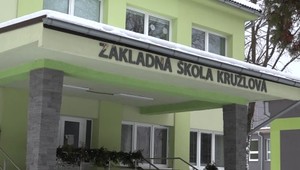 Riaditeľka školy údajne nútila zamestnancov odovzdávať časť platu