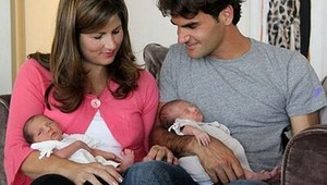Federer ukázal na facebooku prvé fotky svojich dvojičiek
