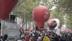 Vo francúzskych mestách protestovali proti prudko rastúcim cenám a vysokej inflácii. Žiadajú vyššie mzdy