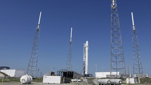 Prvá súkromná vesmírna loď Dragon úspešne odštartovala