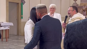 Plačková sa opäť vydávala, TOTO boli jej svadobné šaty! No najšialenejší dar dostal malý Dion!