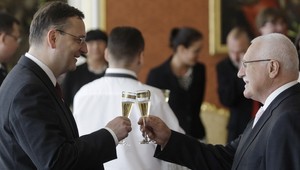 Klaus si pripil s Nečasom. Česko má novú vládu