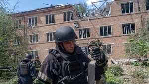 1248. deň na Ukrajine: Rusi zasiahli liečebňu, auto komunálnych pracovníkov aj zdravotníkov