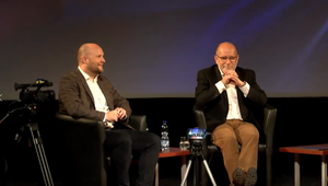 Vypískali Káčera a Naďa. V Michalovciach museli na priebeh diskusie dohliadať bezpečnostné zložky