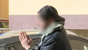 Muž mal napadnúť svoju družku. Milujem vás, zakričal na inú ženu pred súdom