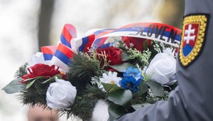 Mier je najväčšou poctou padlým: Slovensko si pripomenulo Deň vojnových veteránov