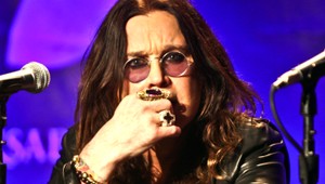 Hviezdneho speváka čaká operácia, ktorá rozhodne o jeho živote a budúcnosti!