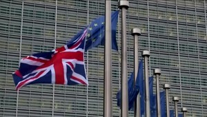 Brexit v tieni korony: Vírus "zložil" viacerých kľúčových vyjednávačov na oboch stranách