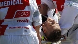 Rossi si pri tréningu zlomil nešťastne holennú kosť