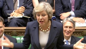 Theresa May žiada o znovuotvorenie dohody o brexite. Kontroverzné ostáva postavenie Írska