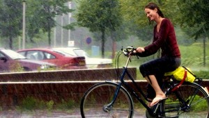 Aké úskalia prinesie studený front a vysoký UV index v najbližších dňoch?