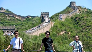 Veľký čínsky múr sa stráca. Počasie, turisti a domorodci mu neprospievajú