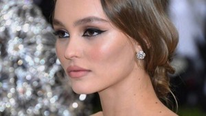 Dcéra Johnnyho Deppa je poriadna kosť