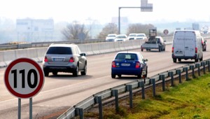 Z biznisu s autami tajných sa vykľul megapodvod