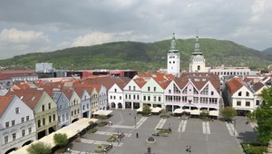 Nočný klub lákal na meno sexuálneho predátora. Sľuboval alkohol aj vstup pre mladistvé