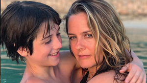 Hviezdna herečka šokovala! Stále spí so svojím 11-ročným synom, odborník varuje!