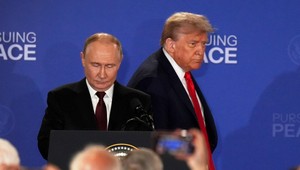 Putin prisľúbil, že týždeň nebude útočiť na Kyjev, tvrdí Trump