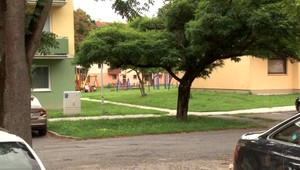 Polícia preveruje prípad znásilnenia iba 8-ročného dievčatka. Podozrivým je 13-ročný bratranec