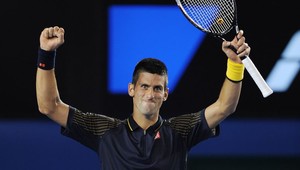 Djokovič už len krok od čistého hetriku, Ferrer nemal šancu