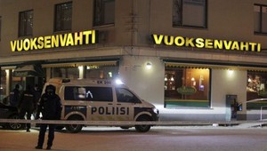 Mladý útočník zastrelil vo Fínsku starostku mesta a dve novinárky