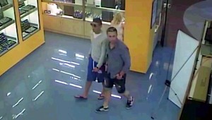 142 prsteňov za 23 tisíc eur! Čo zlodejom spadlo, to si pozbierali...