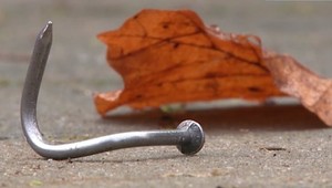 V Indonézii majú nebezpečnú tradíciu. Jedia klince