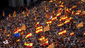 FOTO: Na demonštráciách za jednotu Španielska sa zúčastnilo až milión ľudí