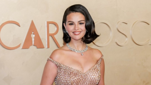 Jarná manikúra podľa Seleny Gomez: Peach champagne nails si zamilujete