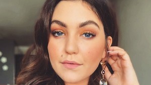 Celeste Buckingham predstavuje nový videoklip, TOTO ju inšpirovalo