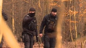 Zastrelil bábätko s jeho otcom: Vrah je stále na slobode