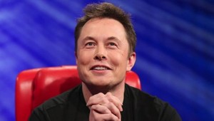 Elon Musk má novú frajerku! Je to sexi Britney Spears!