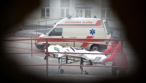 Čakali sme na sanitku extrémne dlho, tvrdí Adamkov dedko