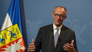 Merz chce Sýrčanov poslať domov. Do Nemecka pozval Šaru, aby prebrali deportácie