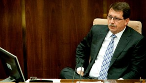 Opozícia zúri, navrhla odvolanie šéfa parlamentu Pašku