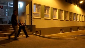 Polícia chytila opitého cudzinca za volantom, čaká ho rýchly súd