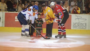 Slováci zavinšujú českej storočnici s rešpektom