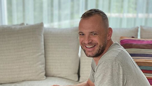 TAKTO zamilovaného Gáboríka ste ešte nevideli! Stačí jediný pohľad