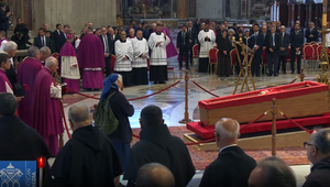 Blízku priateľku pápeža Františka vpustili do priestorov vyhradených len pre kardinálov