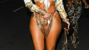 Takto sa chodí na narodeninovú párty hviezd?! Modelka dorazila v šialenom outfite!