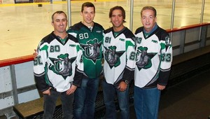 Hráči si v zámorí zorganizovali exhibičné hokejové turné