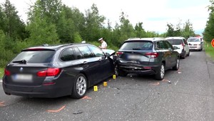 Hromadná nehoda dovolenkárov. Po zrážke sa zranil 14-ročný chlapec