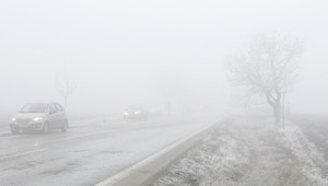 Neohrozujte ostatných vodičov. Hmlovky používajte takto