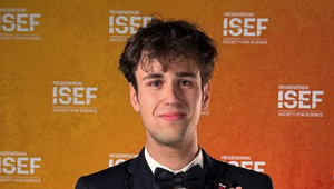 Slovenský stredoškolák získal hlavnú cenu na vedeckej súťaži v USA