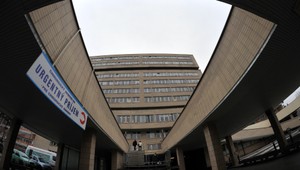 Rodina obviňuje zo smrti syna (†3) nemocnicu, tá málo sestier odmieta