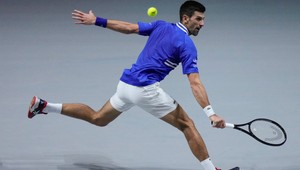 Mučeník či nezmyselný rebel? Djokovič si v Austrálii nezahrá