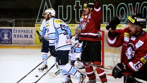 Highlighty: Hokejový boom v Bystrici! Hudec zostrelil Nitru