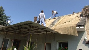 Do domu pri Šamoríne udrel blesk! Vďaka lejaku nezhorel do tla