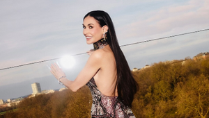 Vyzerá lepšie ako pred 20 rokmi! Odborníci zhodnotili, AKO dosiahla Demi Moore mladistvý vzhľad!