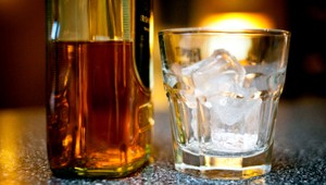 Rebríček krajín, v ktorých obyvatelia vypijú za rok najviac alkoholu: Slovensko sa nemá čím chváliť